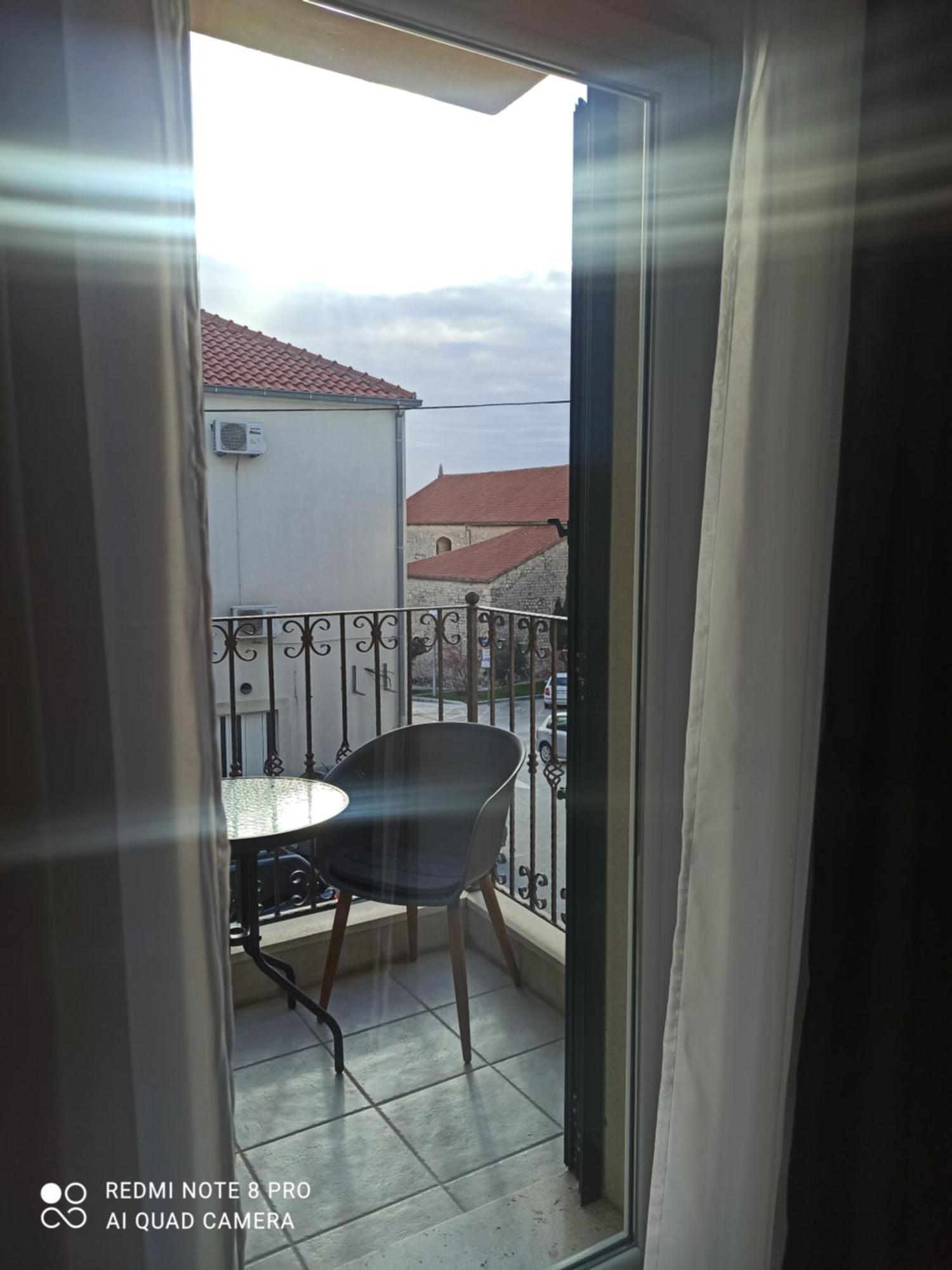 Apartments Zo Makarska Rum bild